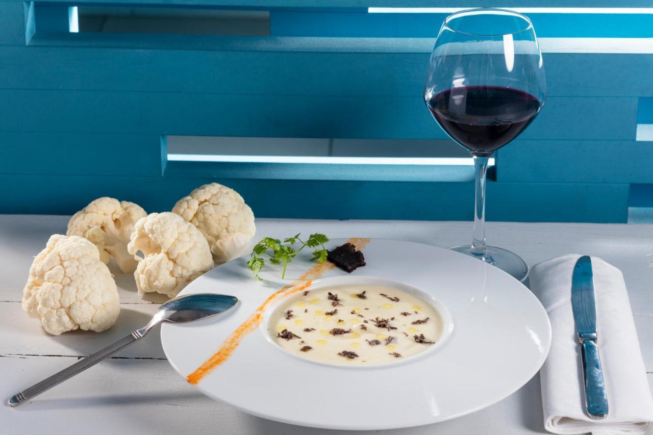 Hotel Restaurant De La Mer Golfe-Juan Bagian luar foto