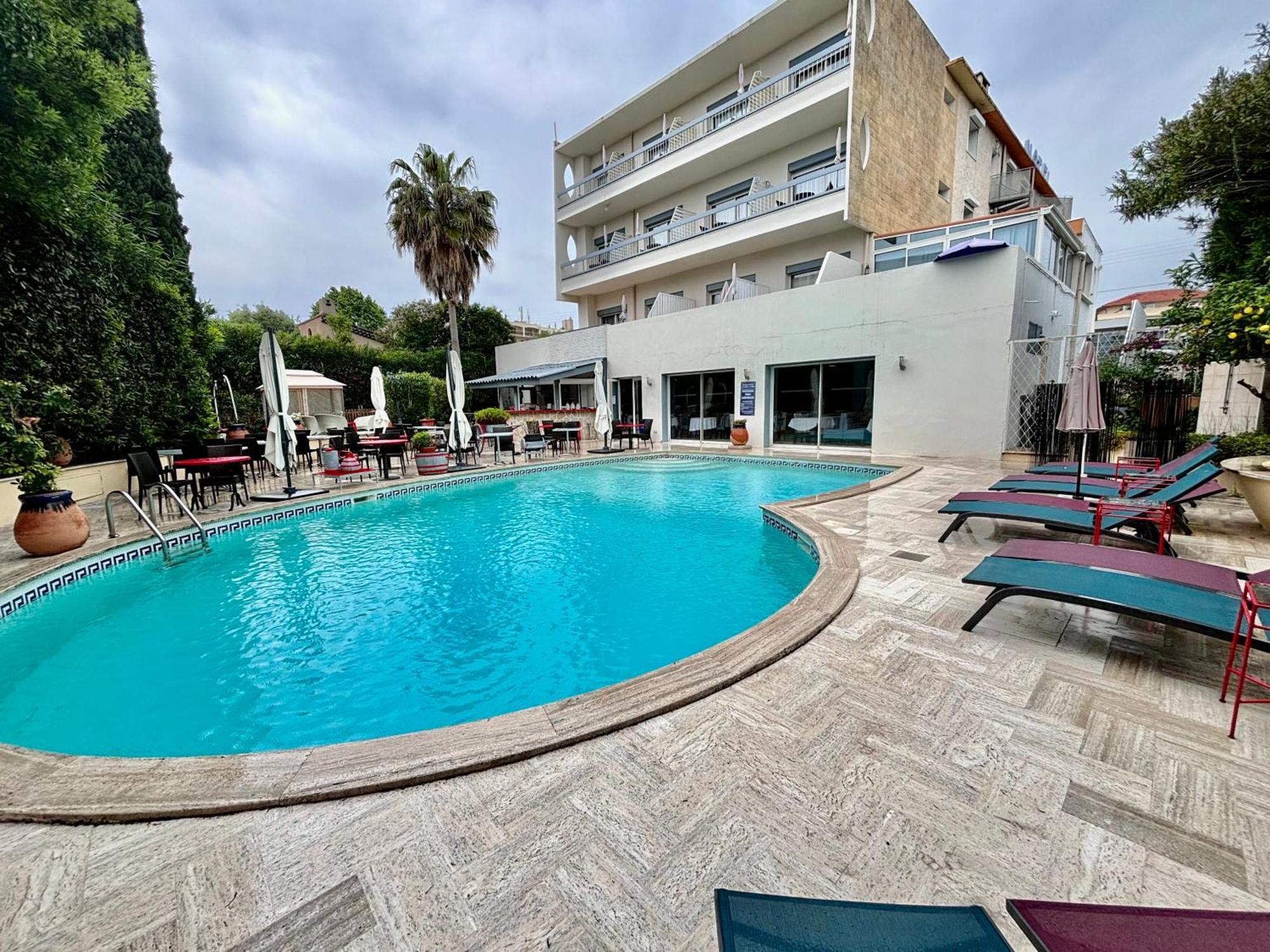 Hotel Restaurant De La Mer Golfe-Juan Bagian luar foto
